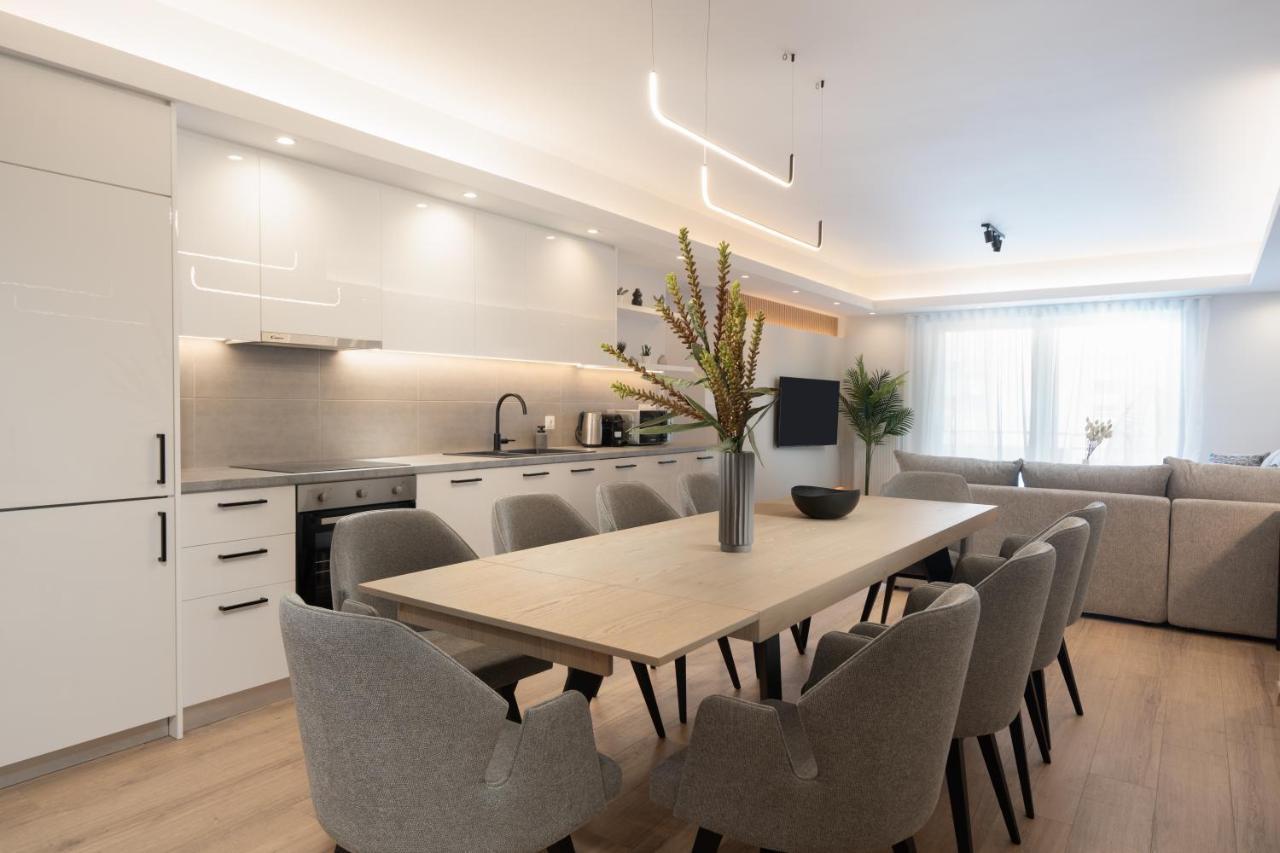 Luxury 4 Bedrooms Apartment Near Flisvos Marina Piraeus Exterior photo