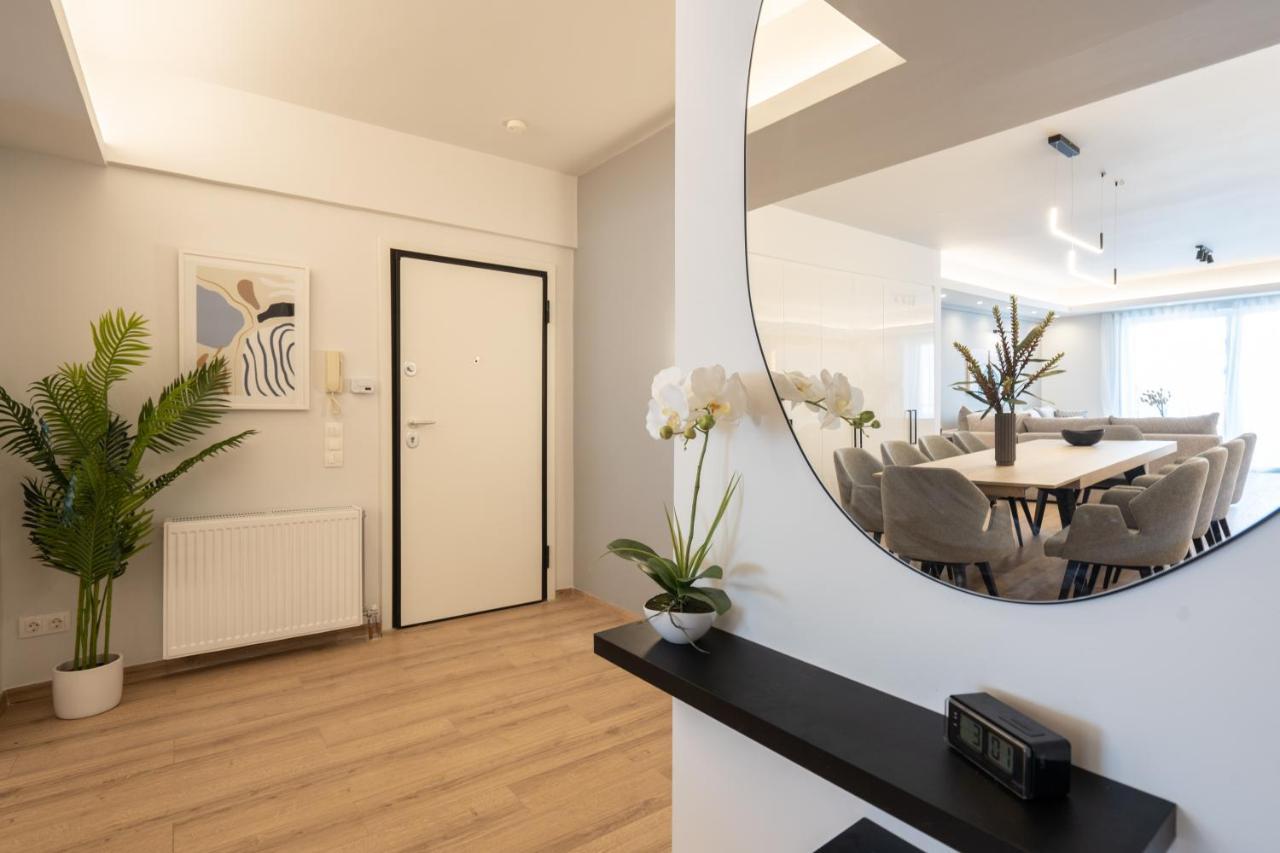 Luxury 4 Bedrooms Apartment Near Flisvos Marina Piraeus Exterior photo