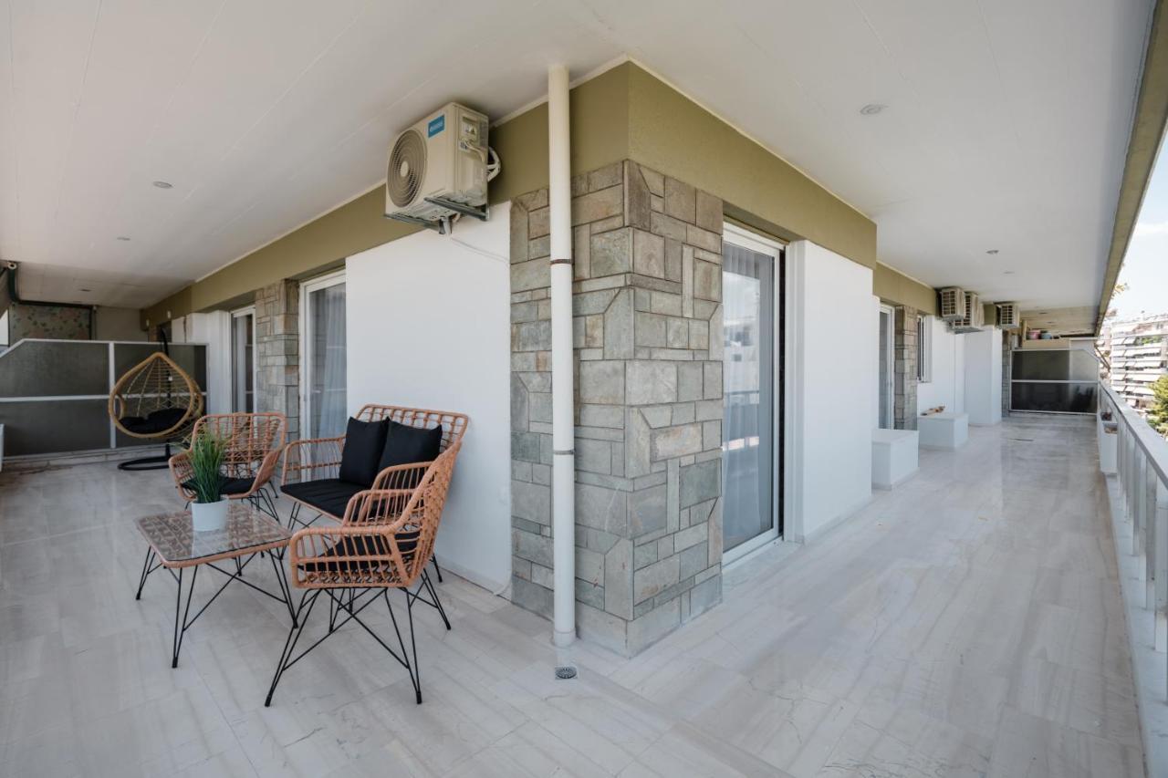Luxury 4 Bedrooms Apartment Near Flisvos Marina Piraeus Exterior photo