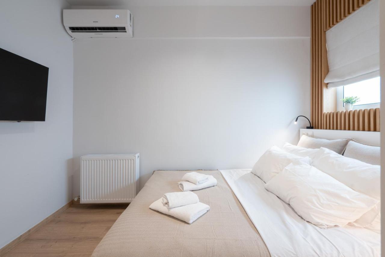Luxury 4 Bedrooms Apartment Near Flisvos Marina Piraeus Exterior photo