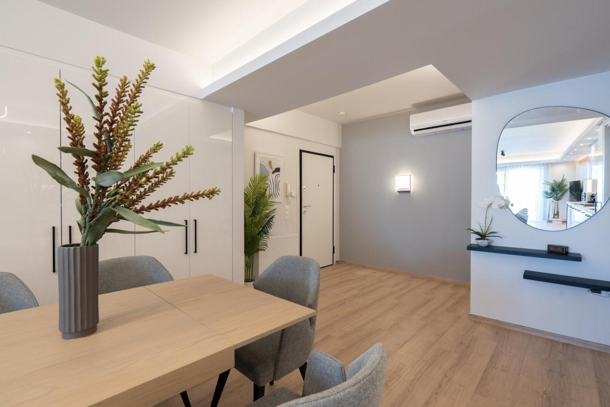 Luxury 4 Bedrooms Apartment Near Flisvos Marina Piraeus Exterior photo