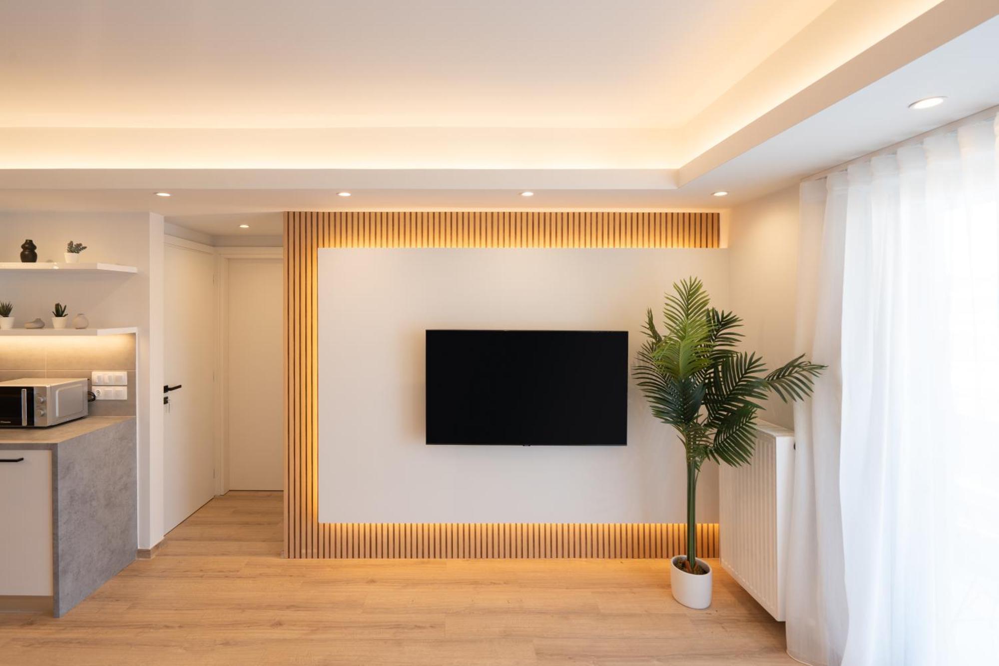 Luxury 4 Bedrooms Apartment Near Flisvos Marina Piraeus Exterior photo